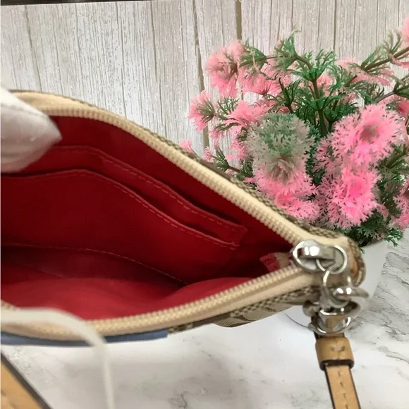 GUC Coach Signature Khaki Multicolor Wristlet - Picture 7 of 7